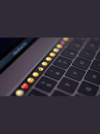 Laptop Macbook Pro 256GB, Intel i5, Gris Espacial, TouchBar, Reacondicionada A