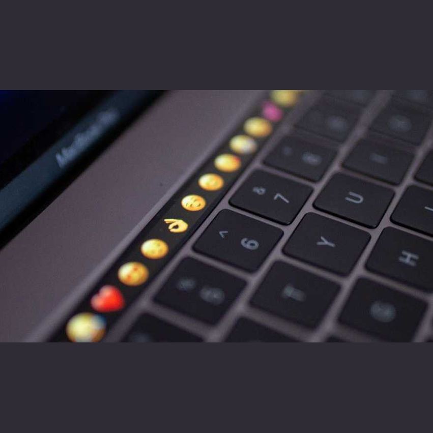 Laptop Macbook Pro 1 TERABYTE, Intel i5, Gris Espacial, TouchBar, Reacondicionada A